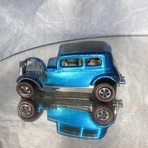 Hot Wheels Redline Classic 32 Ford Vicky Medium (Windex) Blue (1969)
